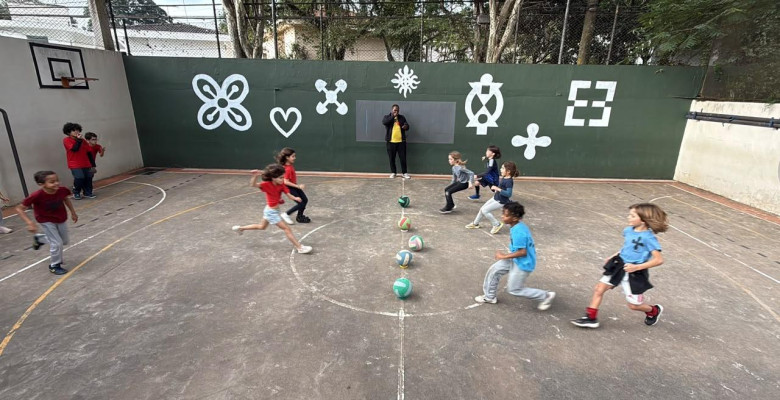 Experiência pedagógica que articula aprendizagens e relações